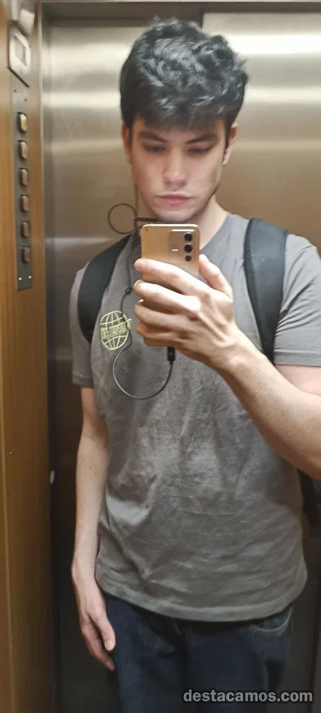 Chico joven profile photo
