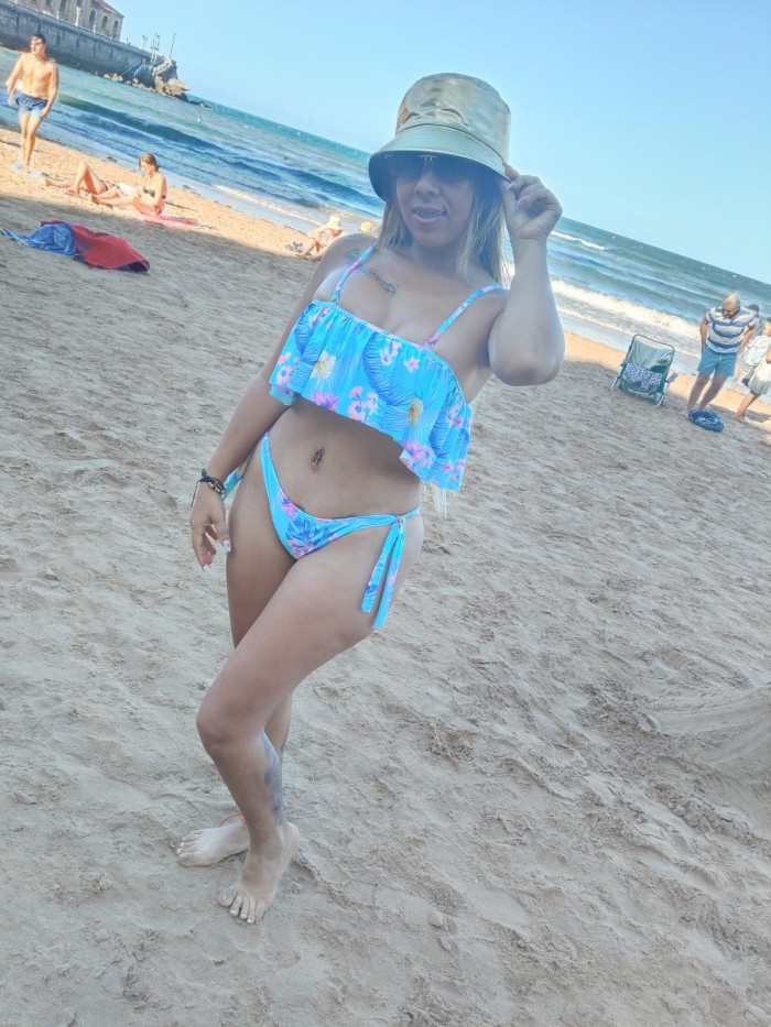 CHIK COLOMBIANA DE PASO EN GIJóN profile photo