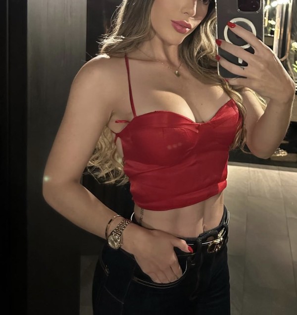 Rubia primera vez en cordoba profile photo