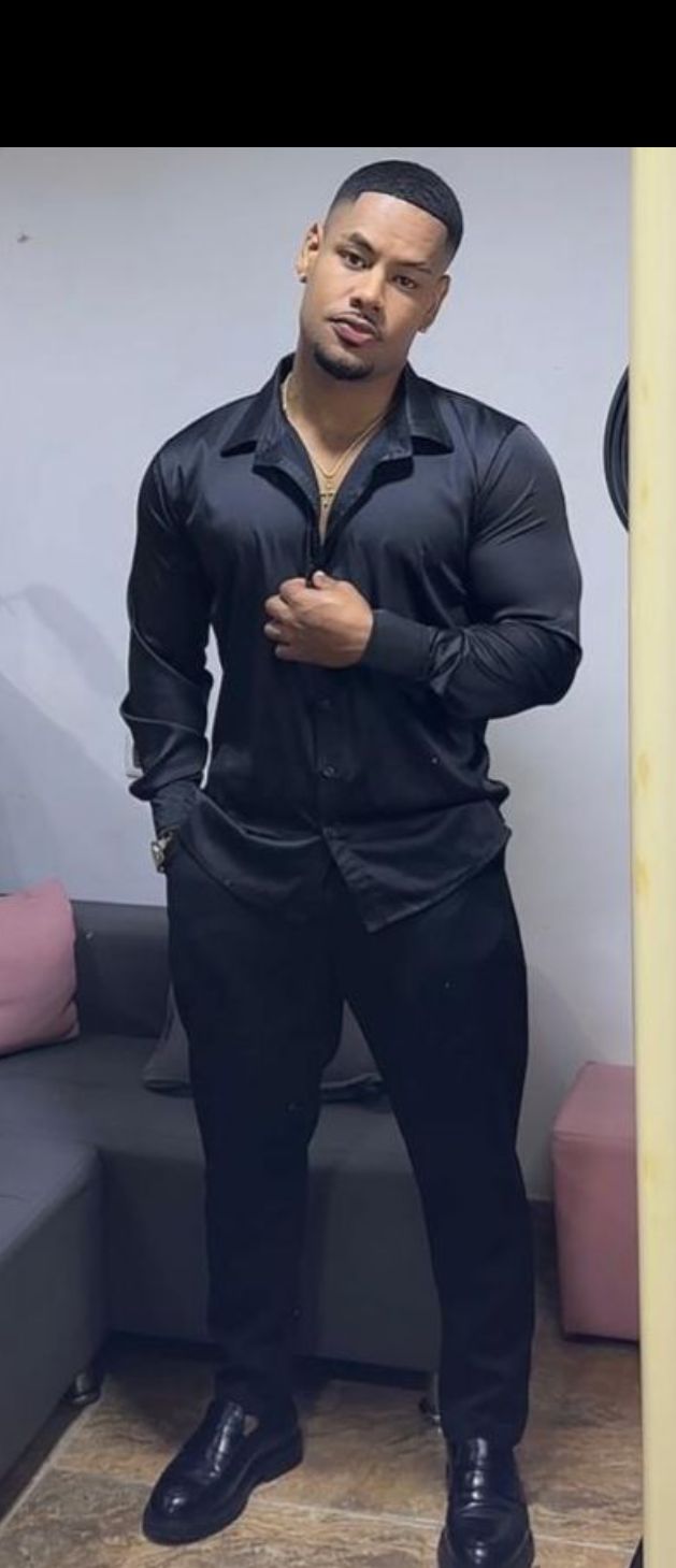 JOVEN LATINO MASCULINO DISPONIBLE 24 HS profile photo