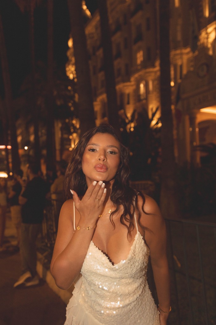 LATINA SCORT profile photo
