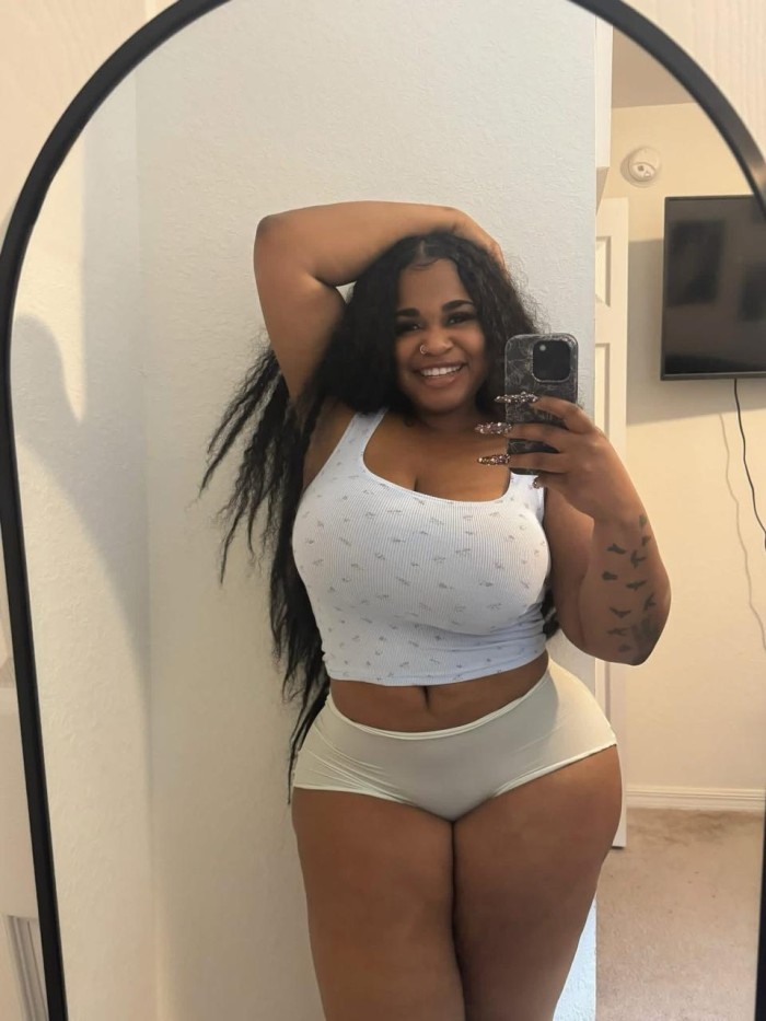 CURVY MORBOSA PASSANT PAR LLEIDA profile photo