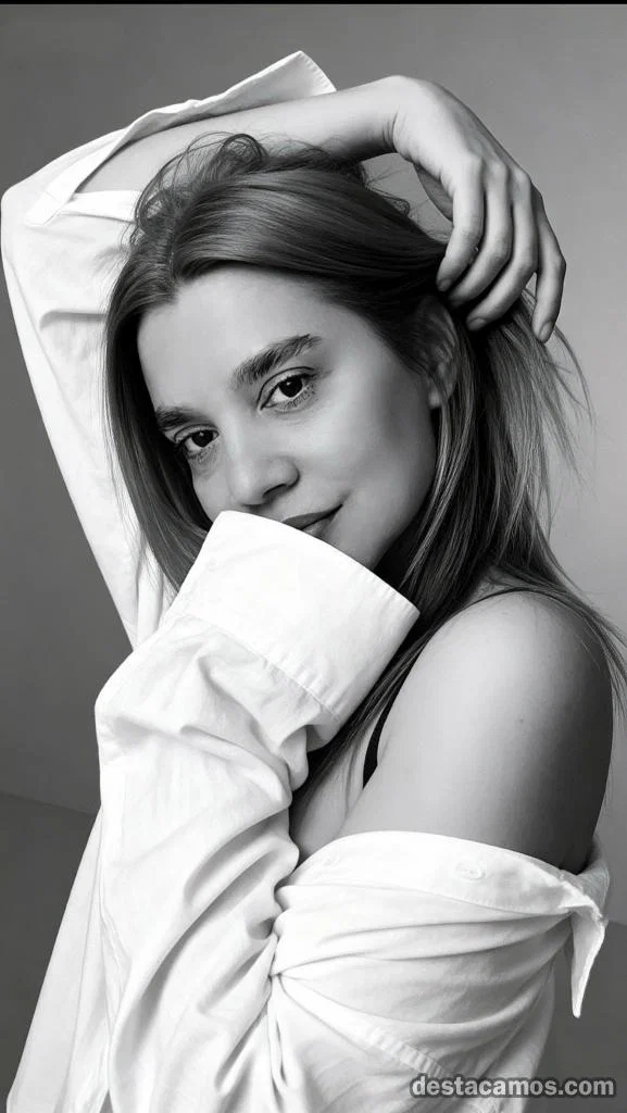 Una mujer bella y feliz profile photo