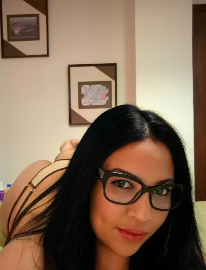 NOVEDAD ARDIENTE CURVYS FIESTERA CACHONDA profile photo
