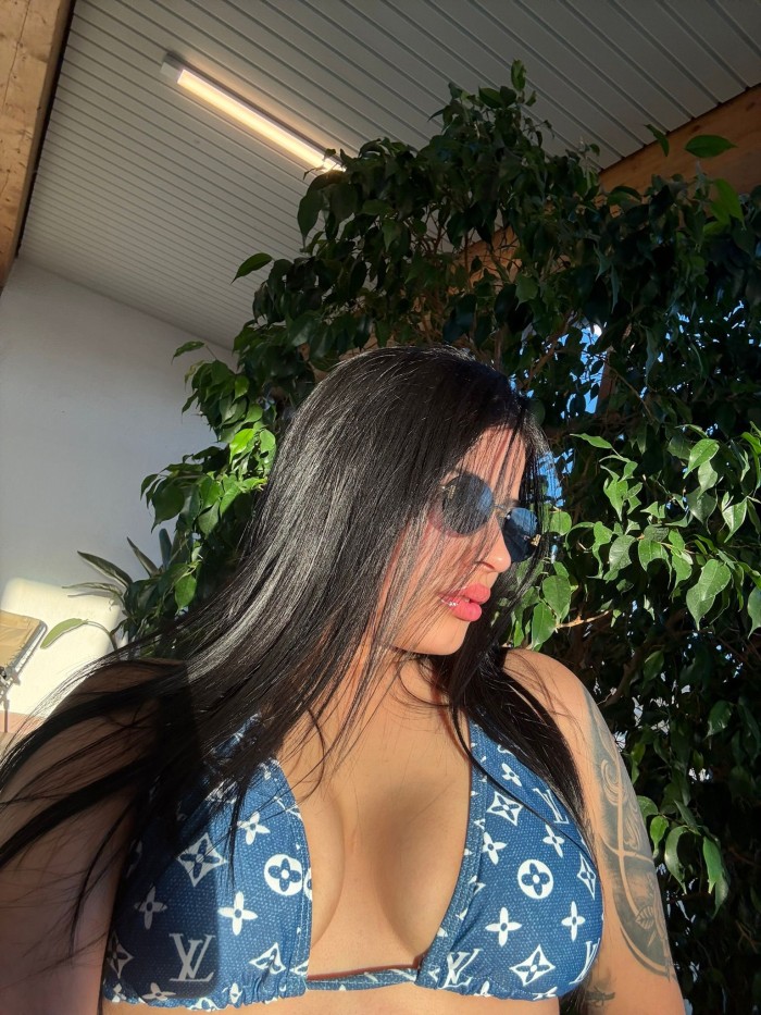 SALOME: ENCANTADORA DIOSA LATINA DE LA DIVERSIóN Y profile photo
