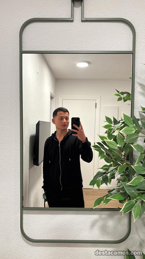 Liam joven latino profile photo