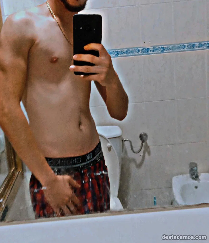 chicas profile photo