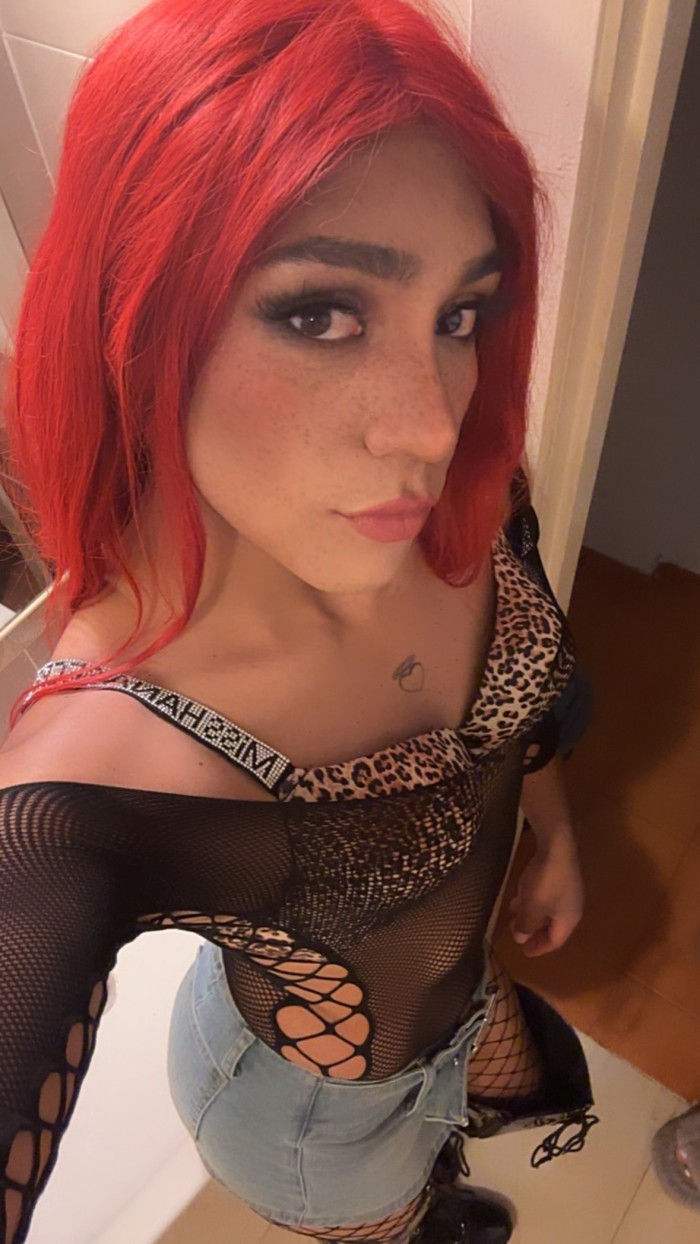 MELANIE JOVENCITA SEXY profile photo