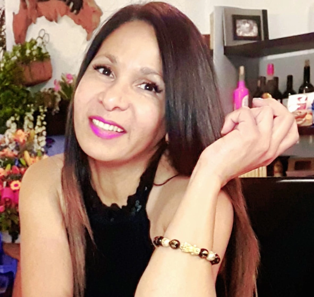 SOY GUAPA TENGO CLASE Y TE RECIBO EN CHALET PRIVAD profile photo