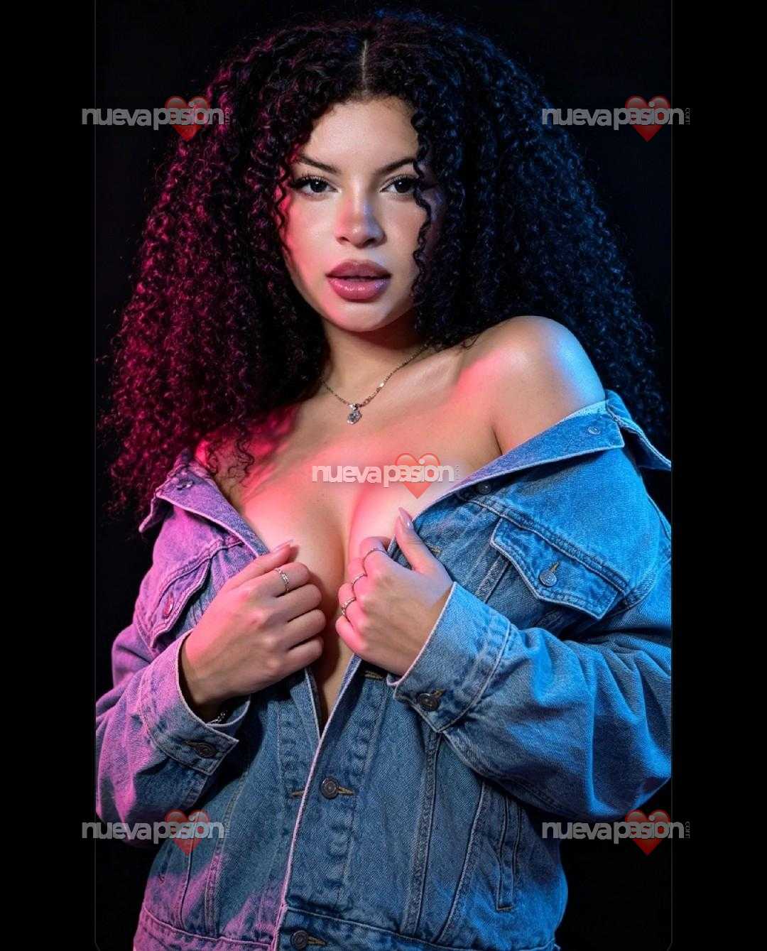SAMANTHAPLAYA D ´EN BOSSAJOVEN CURVIS PARA PASAR UNA INOLVIDABLE CITA profile photo