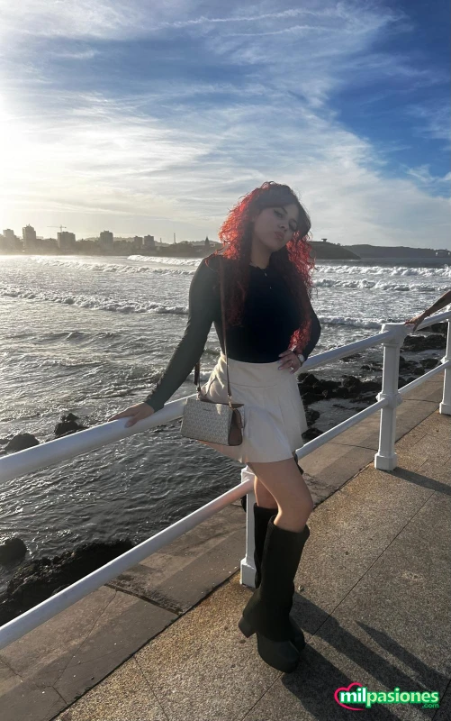 Latina mit Locken neu in der Stadt! profile photo