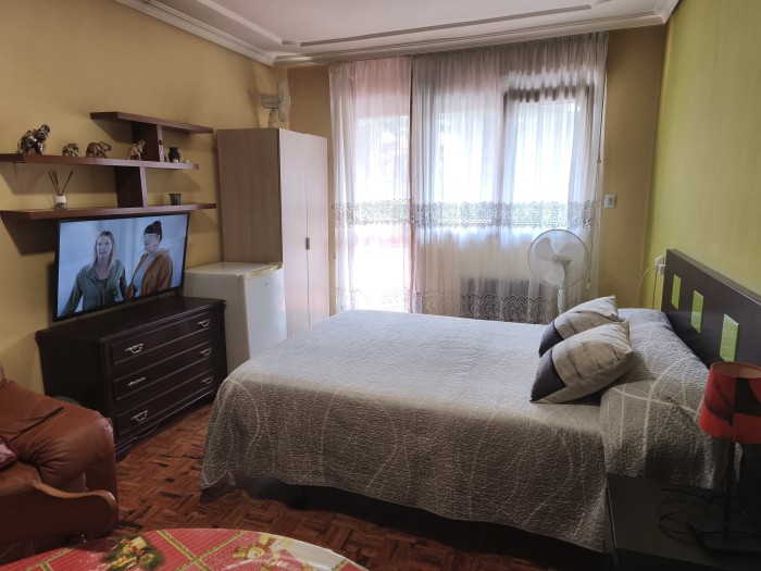 HABITACIONES DISPONIBLES EN PONFERRADA profile photo