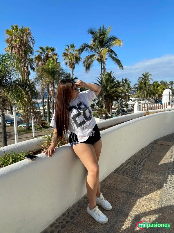 Una chica fiestera y ardiente muy implicada profile photo