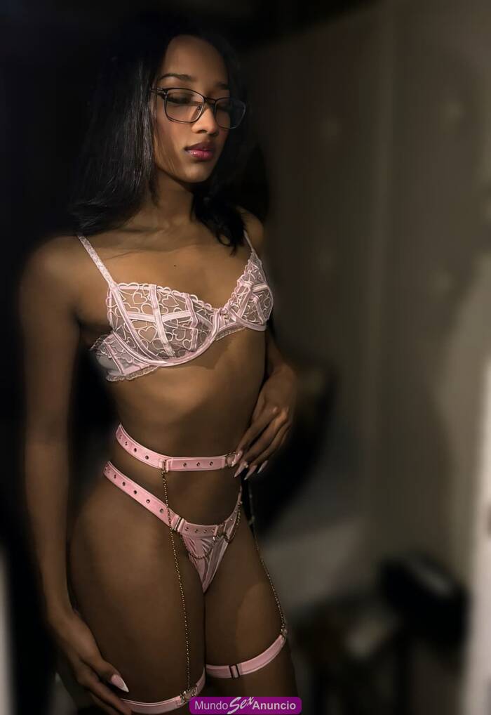 ENCANTADORA COLOMBIANA EN LA CIUDAD profile photo