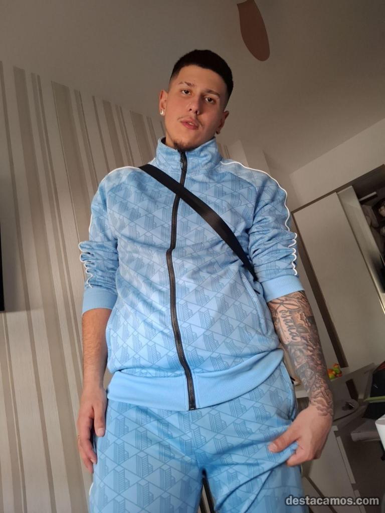 YOUNG profile photo