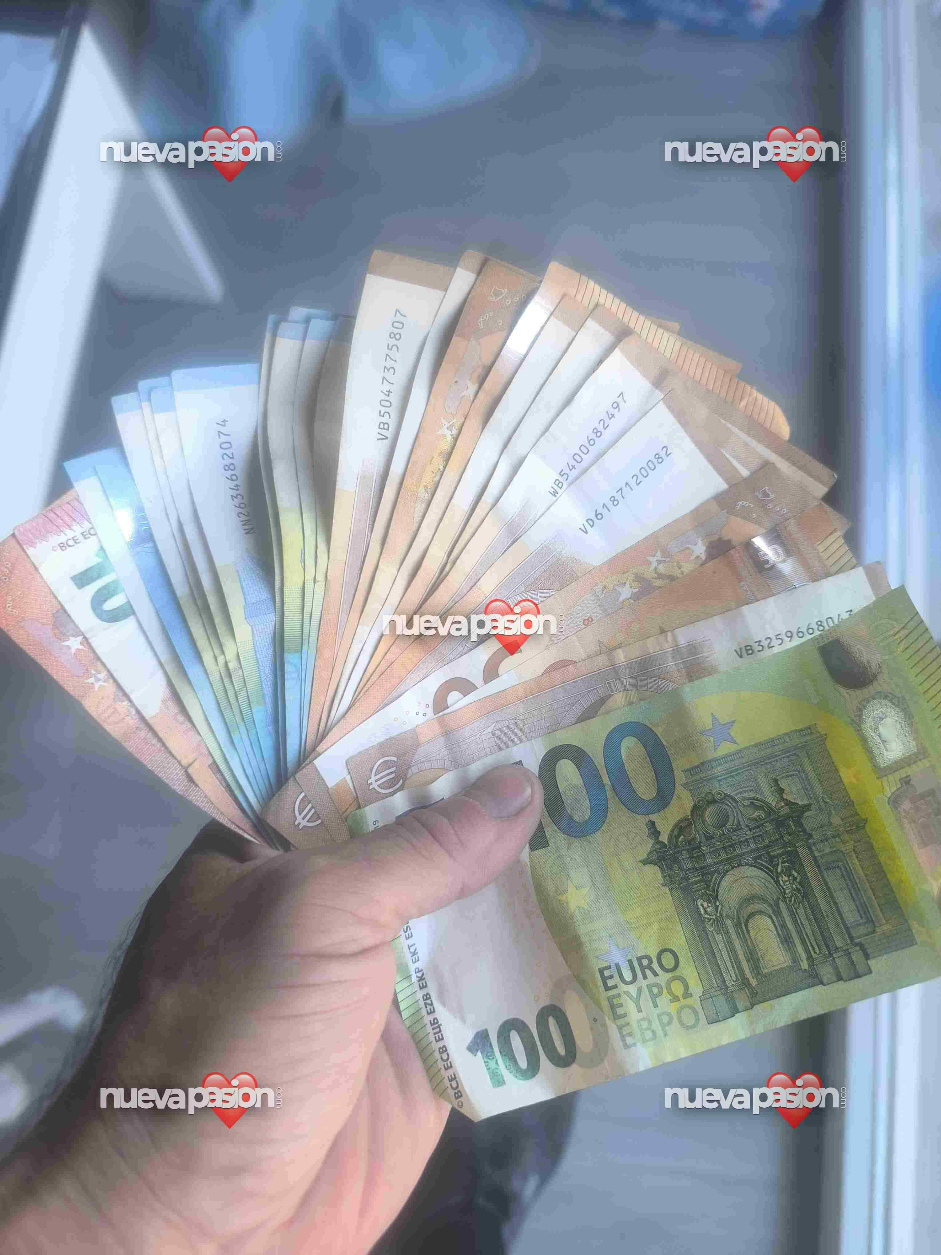 400 euros si eres jovencita y delgadita profile photo