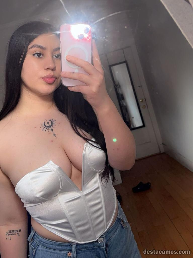 UN VERDADERO BOMBOM online y cita presencial profile photo