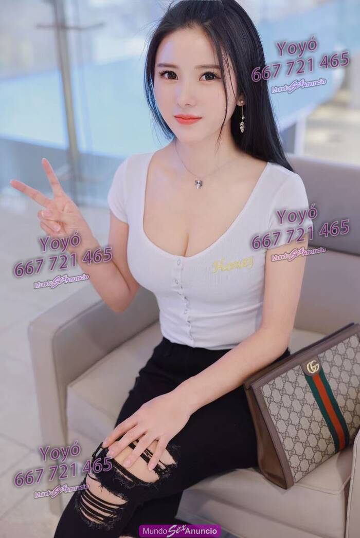 Preciosas y dulces chicas asiáticas recién llegadas profile photo