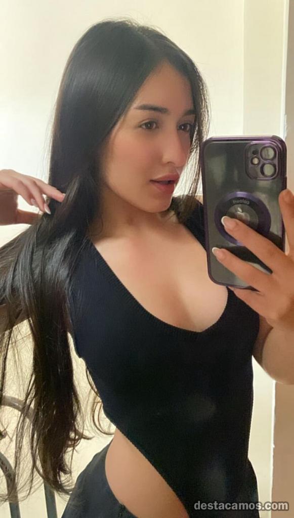 Hola amor soy KarolaVen y contáctame para vernos y disfrutemos. Una chica divertida🏼 profile photo