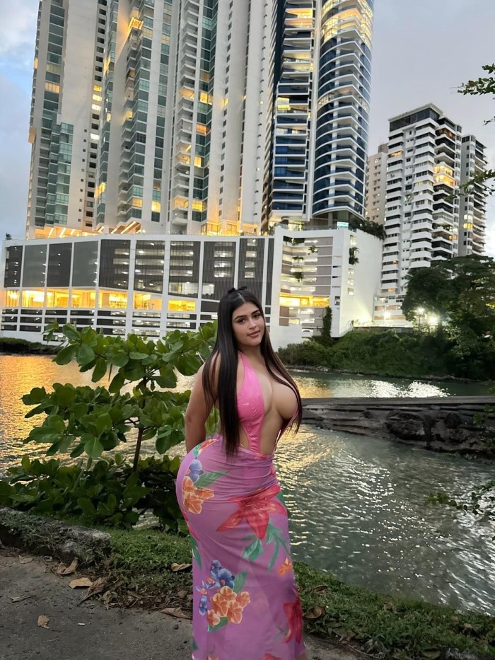 ME MUEVO Y LA CHUPO DELICIOSO profile photo