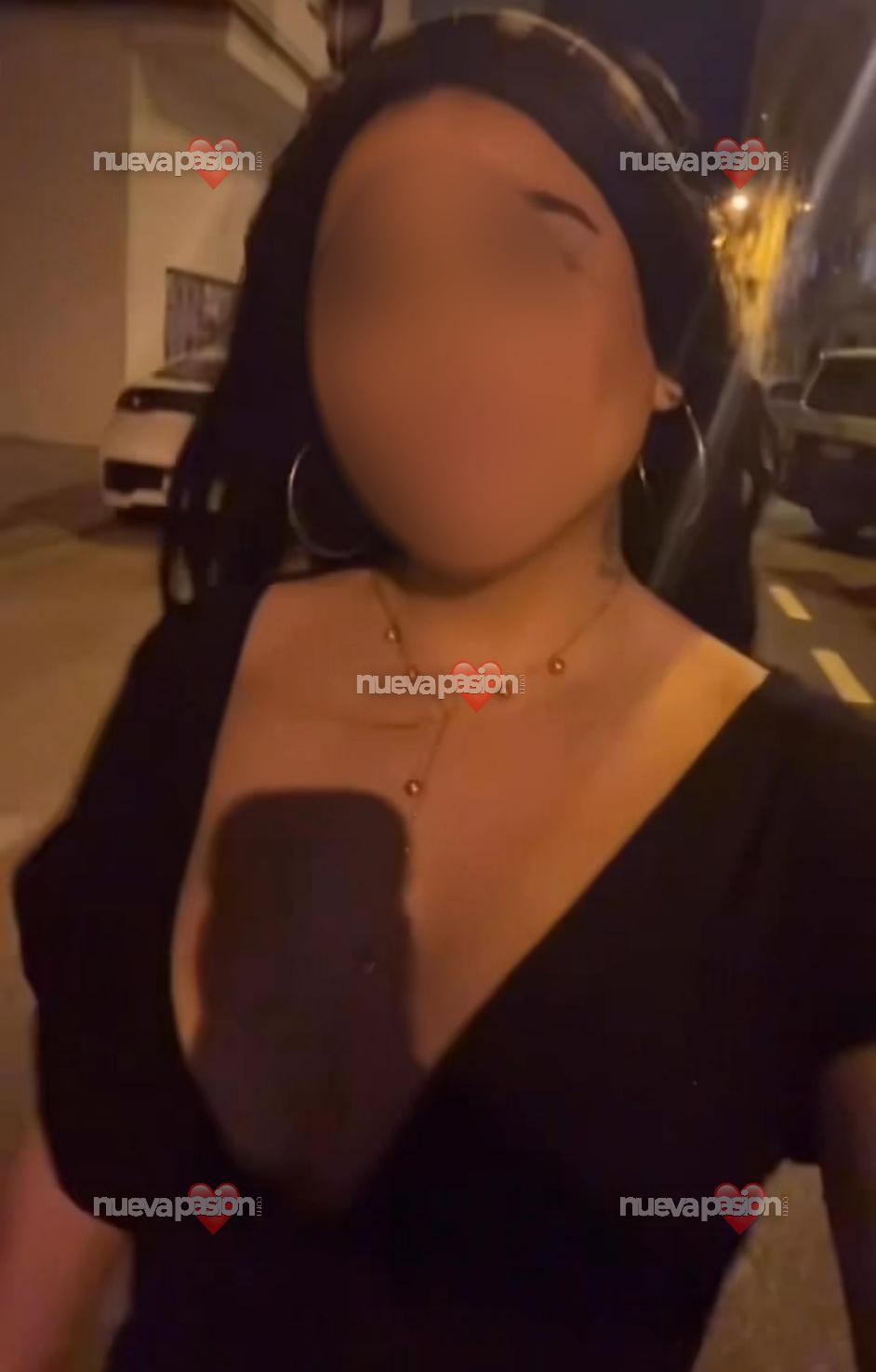 Por qué no me dejas que te colme de la atención y el afecto que realmente necesitas y mereces? profile photo