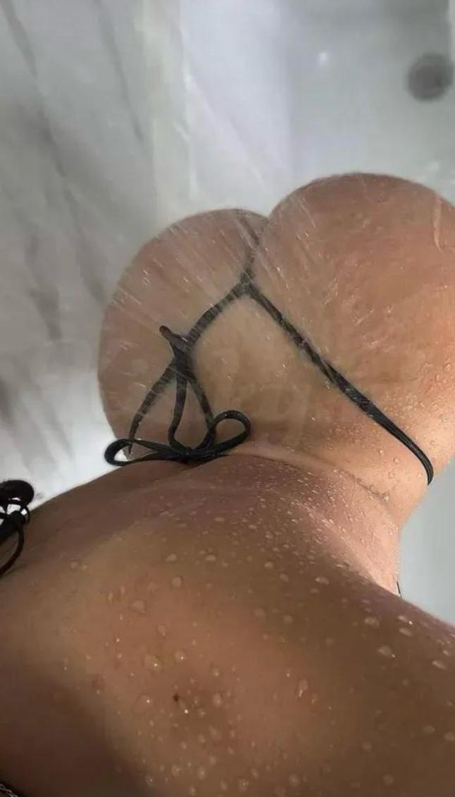 ✯ ✯ 30-YEAR-OLD COLOMBIAN BOMB JUST ARRIVED IN FERROL ✯ ✯ profile photo