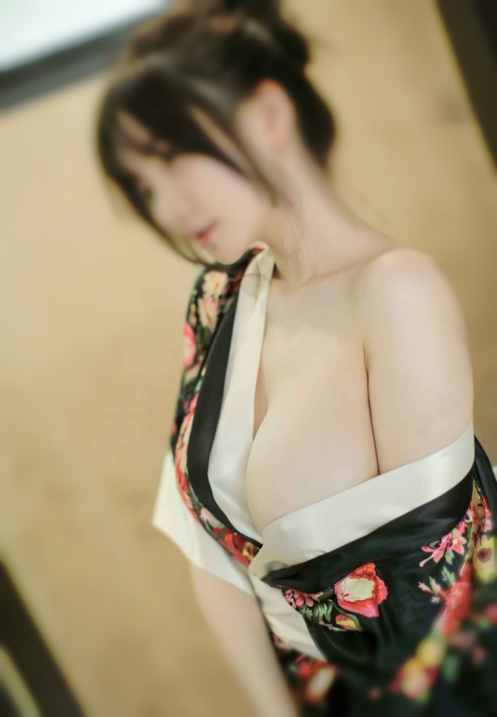 GORGEOUS YOUNG ASIAN IN BURGOS ATTENTIVE*** CARING NO HURRY I'M WAITING FOR YOU. I'M READY profile photo