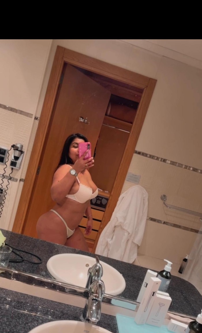 MORENA MOJADITA RICA FÜR EINE NACHT SEX UND FIESTER SPASS profile photo