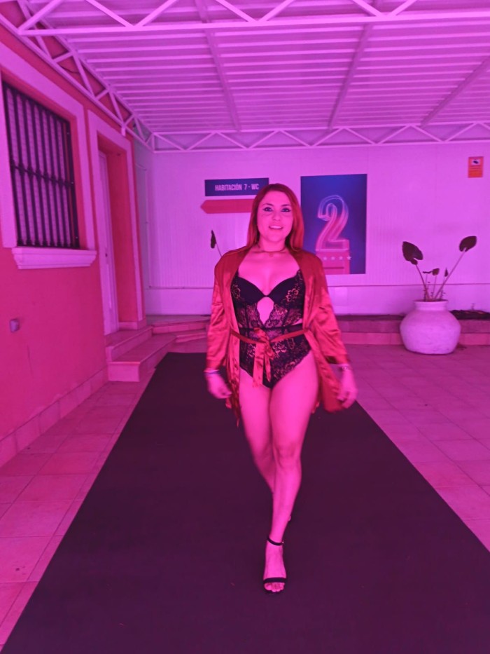 CHICA SEXY GUAPE COMPLACENTE JOUETEUSE DISPUSE profile photo