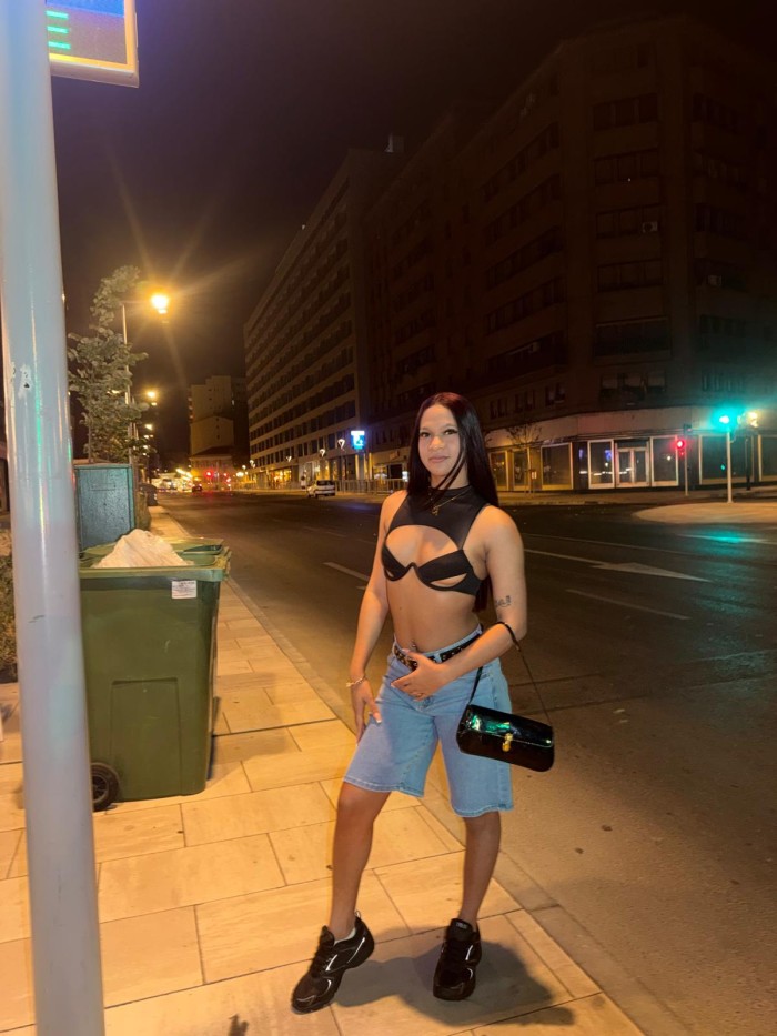 Deine kleine Saugnapf-Hurrikan-Venezolanerin profile photo