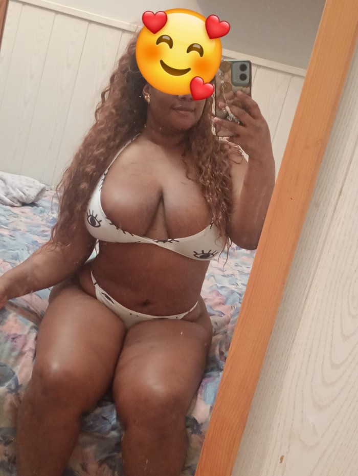 KOLUMBIANISCHE SCHÖNHEIT MIT EXPLOSIVEM UND SPIELFREUDIGEM CHARAKTER profile photo