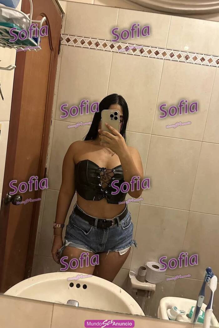 Linda jovencita cachonda a tope con ganas de una buena polla profile photo
