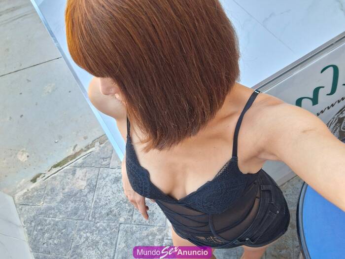 Una mujer elegante profile photo