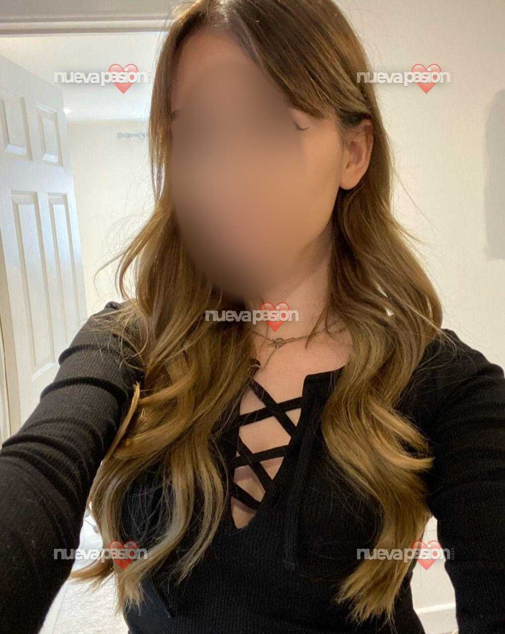Sexy und erotische Frau für Massagen und Sex verfügbar. profile photo