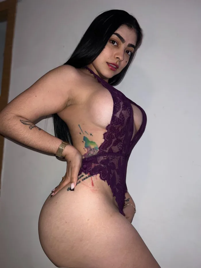 With delicious breasts profile photo