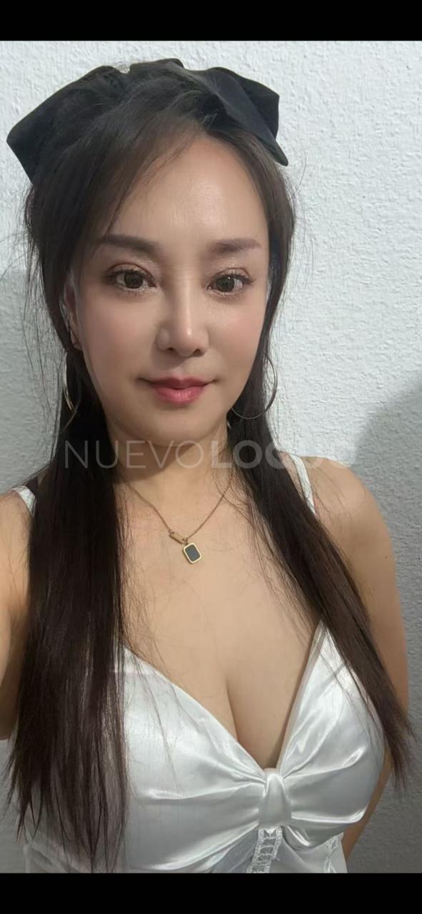 Ich bin eine wunderschöne asiatische Frau mit großem Verlangen und biete 24/7 an. profile photo