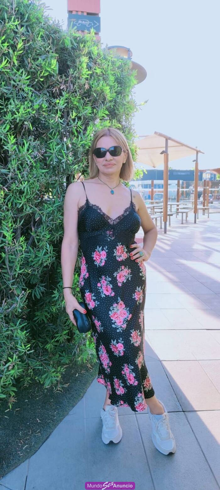 Trans Clara rubia madura implicada profile photo
