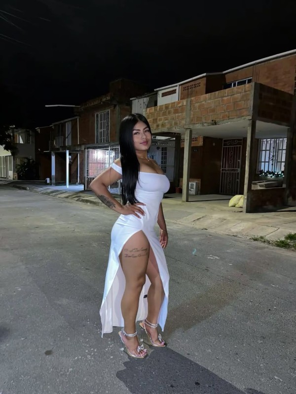 UNA HERMOSA NIñA EN TU ISLA RECIEN LLEGADA profile photo