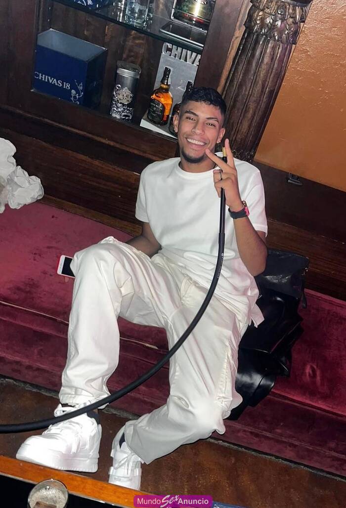 GIGOLO JOVEN LATINO BIEN DOTADO APASIONADO EN EL SEXO profile photo