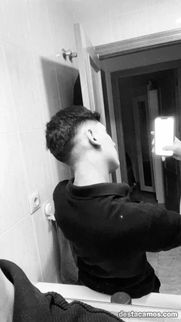 Chico joven guapo d compañía profile photo