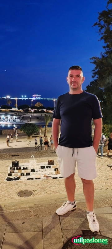 Chico benidorm 44 años busco amistad con chica o pareja profile photo