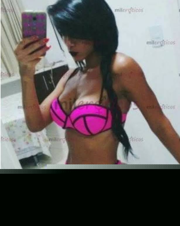 BOMBóN DE CHOCOLATE FEMENINA MORENA DE INFARTO profile photo