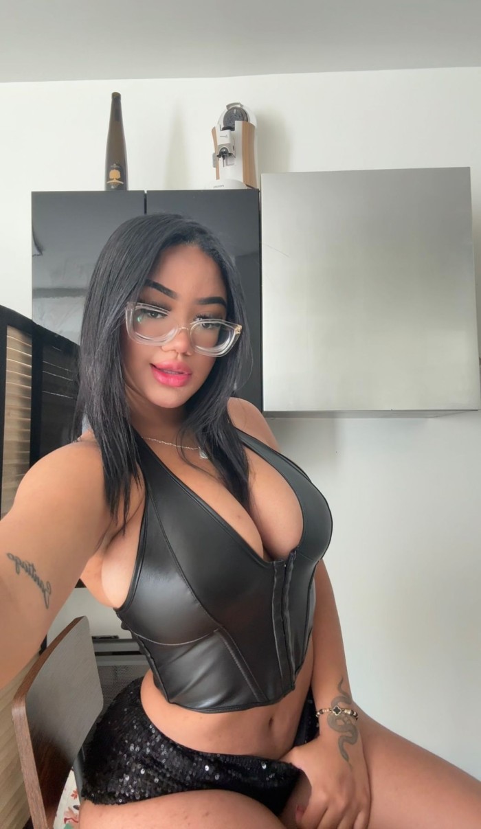 CHICA LATINA SENSUAL Y COMPLACIEMTE EN VíA JULIA profile photo