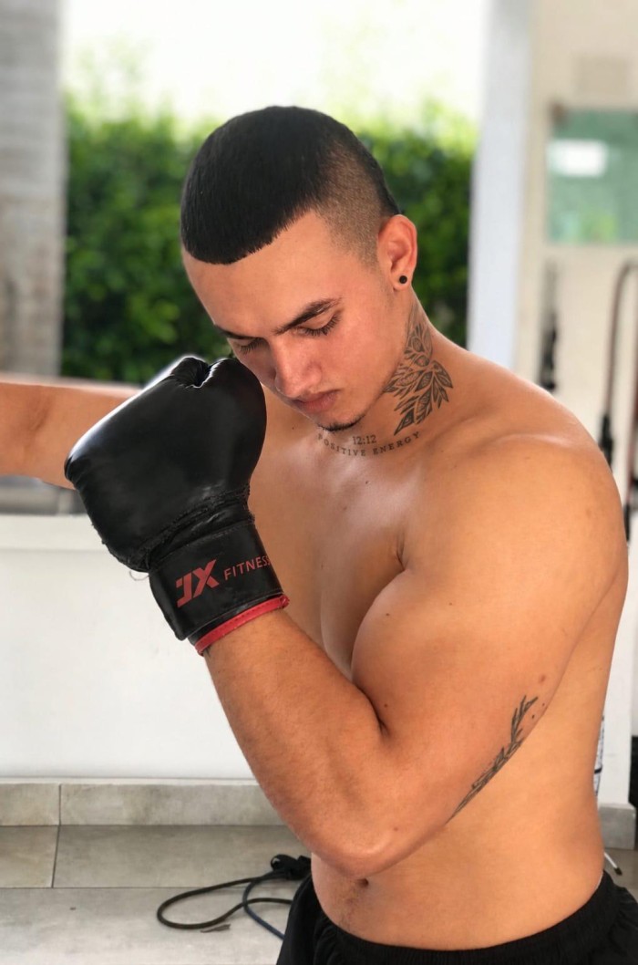 HOMBRE VARONIL ARDIENTE BUEN AMANTE profile photo