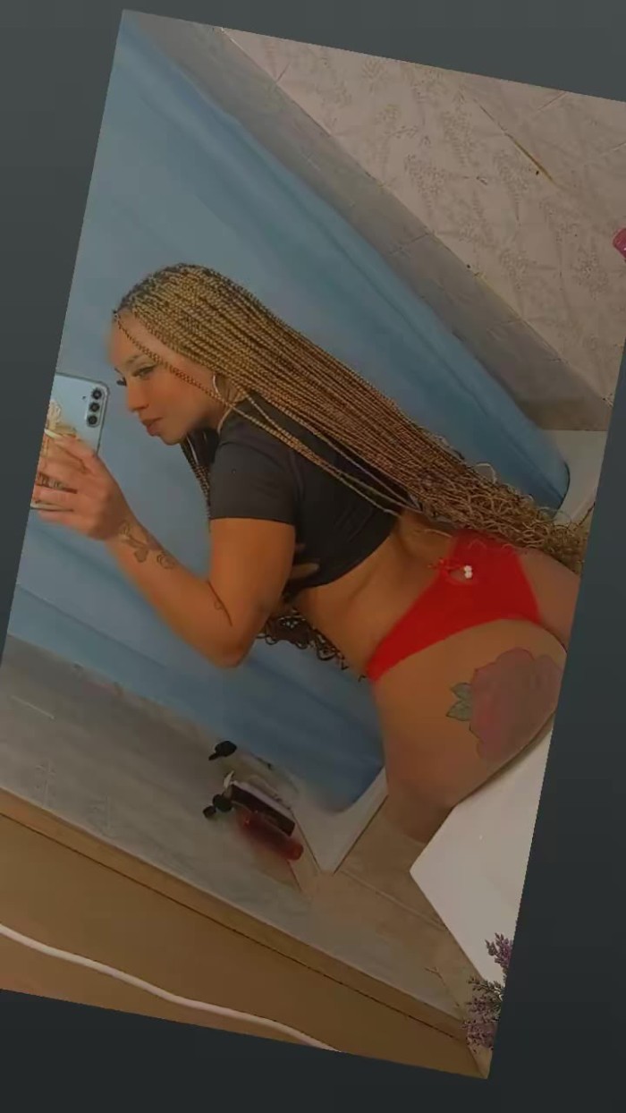 QUIERO RECORRER TU POLLA CON MI LENGUA JUGUETONA profile photo