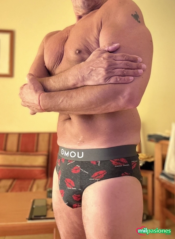 Hombre maduro deportista profile photo