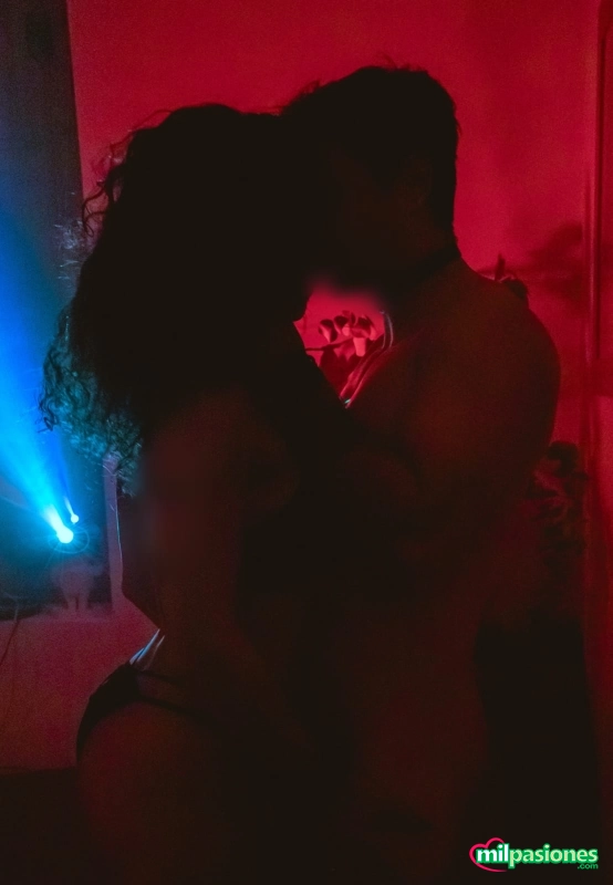PAREJA JOVENCITA Y GUAPA BUSCA CHICA JOVEN profile photo