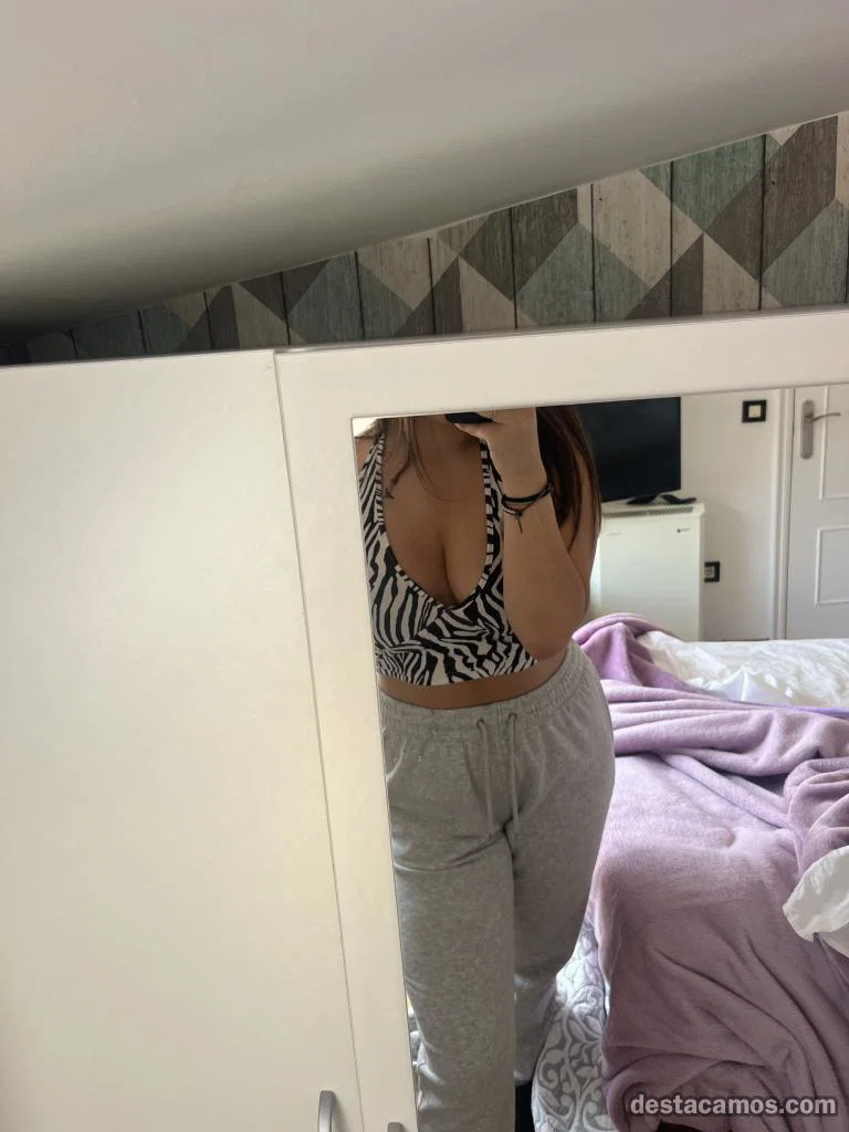 I'm a young girl and profile photo