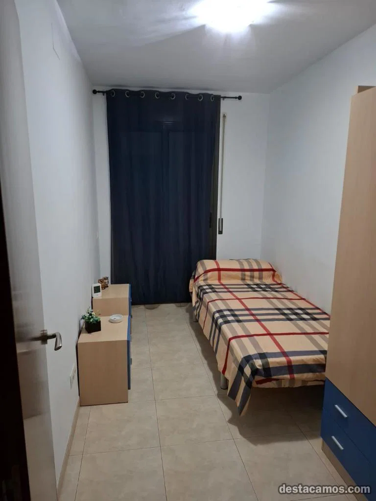 DISPONIBLE EN AMPOSTA HABITACIÓN profile photo