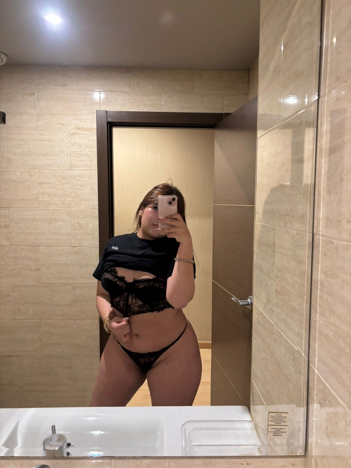 CHOCO PEQUEÑO Y MOJADO!! ME LO LAMES TODO PAPI!! profile photo